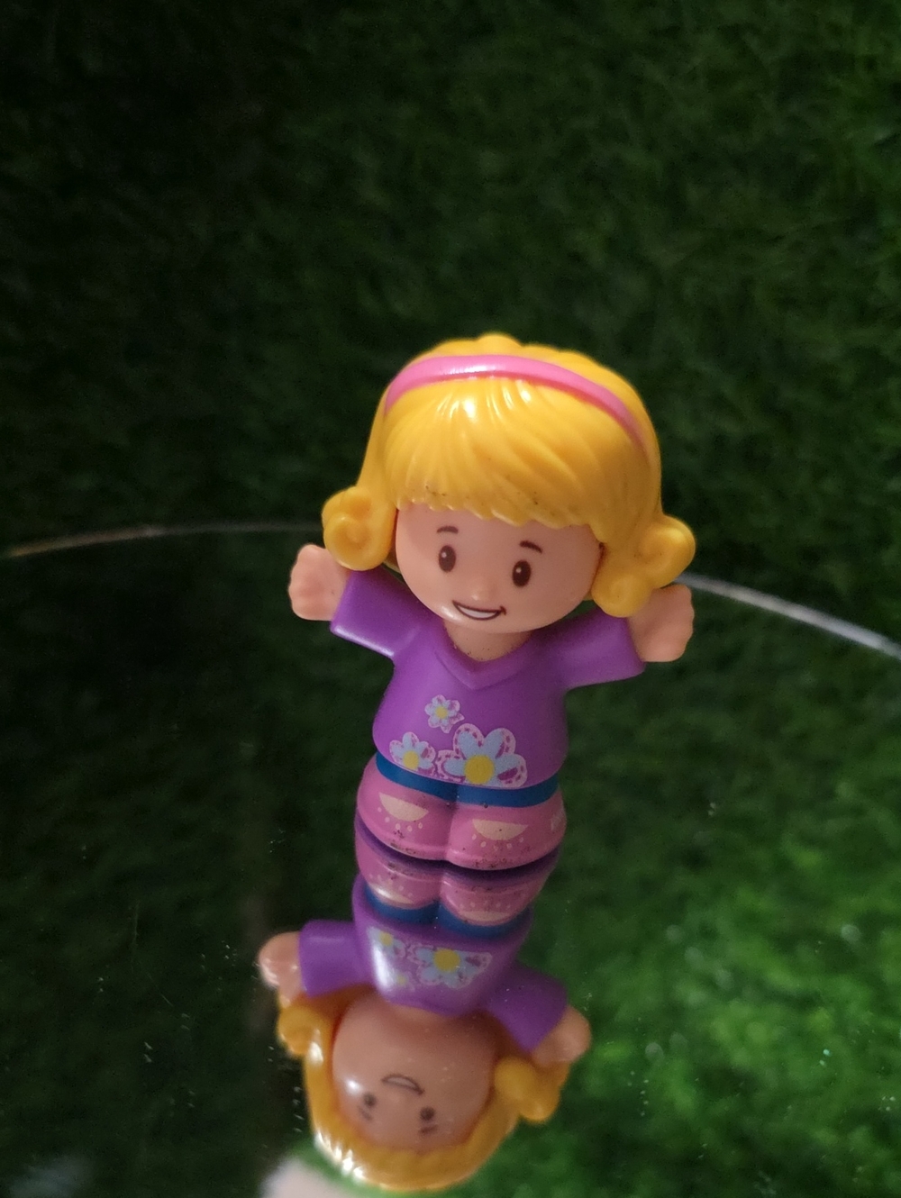 Fisher Price Little People BIG HELPERS EMMA